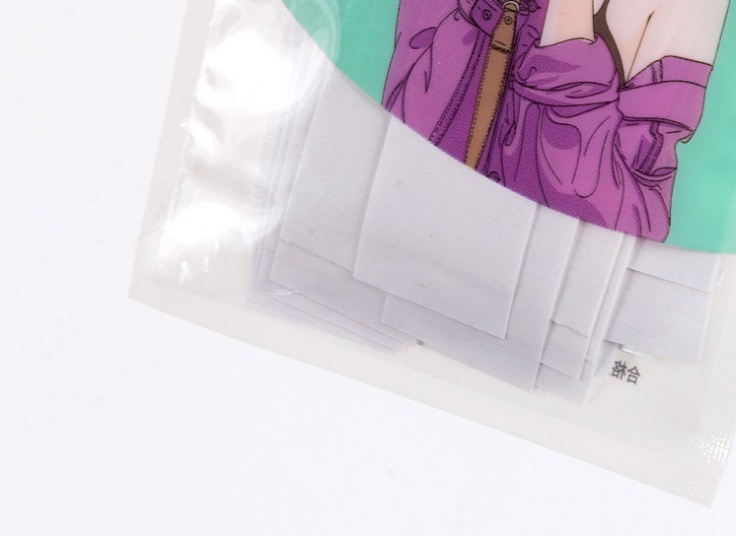 چسب نگهدارنده لباس