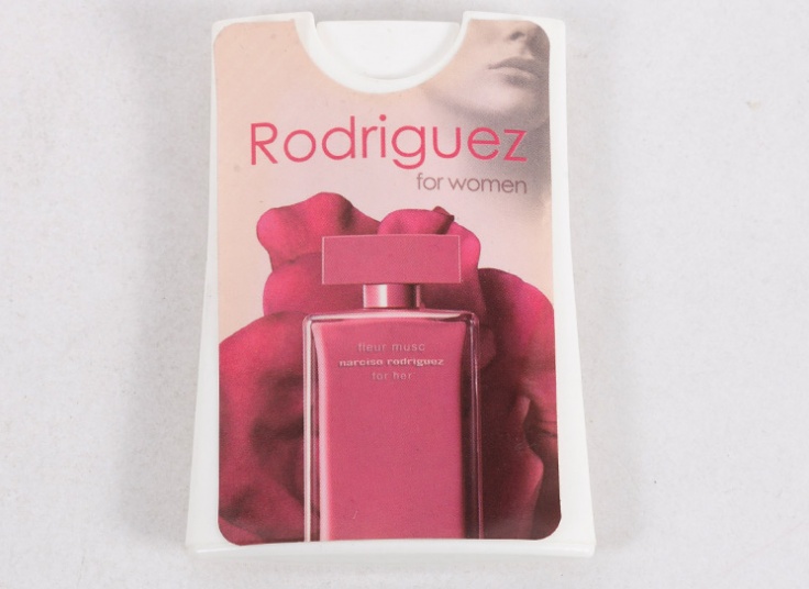 عطر جیبی Gallardo