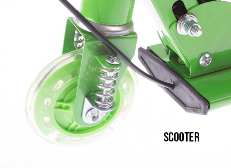 اسکوتر با چرخ چراغدار