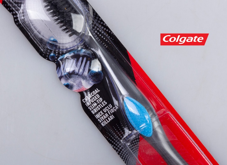 مسواک زغالی 360 Colgate