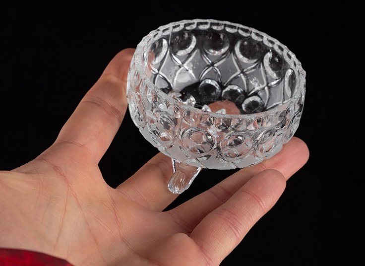 ظرف ترشی پایه دار