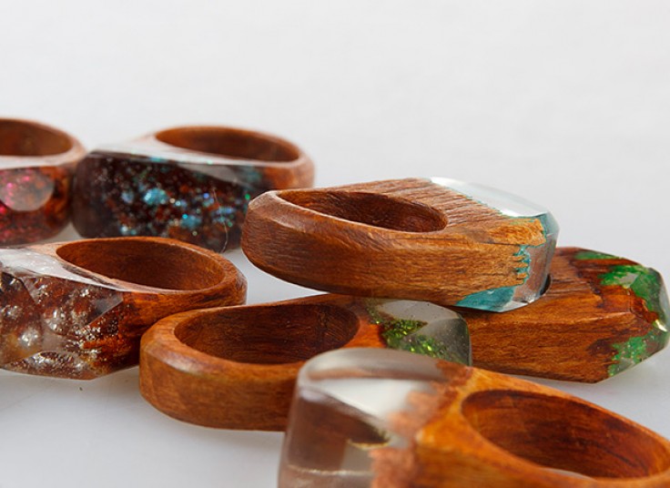 انگشتر چوبی نگین مینیاتوری