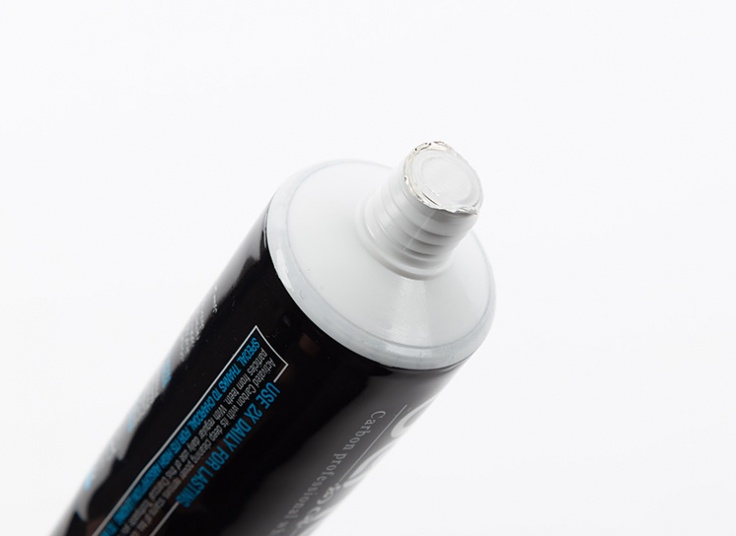 خمیردندان ذغالی Bencer