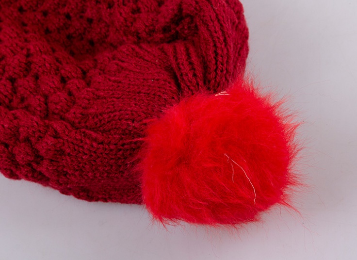 کلاه بافت منگوله دار MR