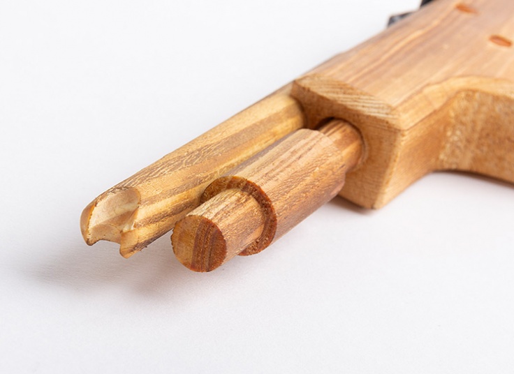 اسباب بازی تفنگ چوبی