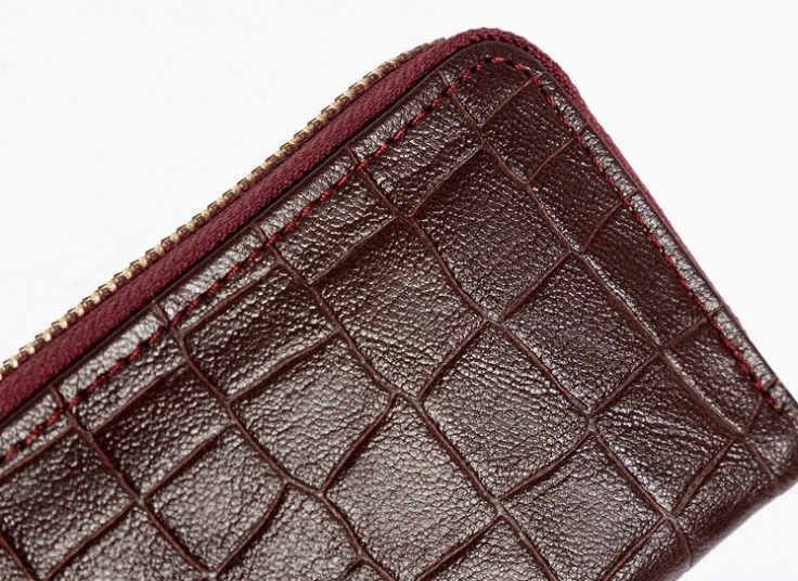 جاکارتی و کیف چرم طبیعی