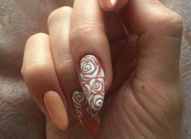 خدمات ناخن سالن نگارمهر