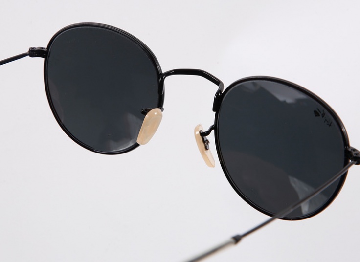 عینک آفتابی طرح Ray Ban