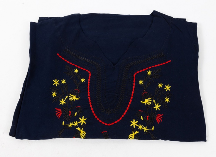 مانتو جلو بسته گلدوزی