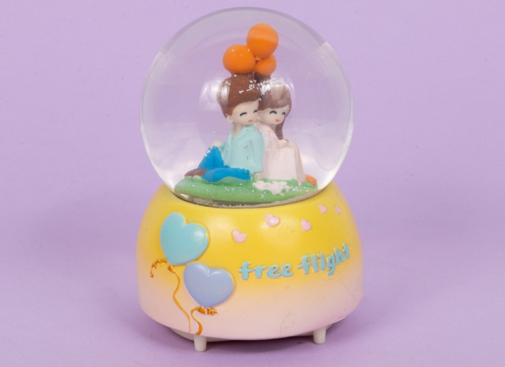 گوی موزیکال مدل پمپی