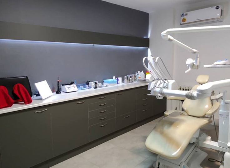 جرمگیری و بروساژ در مطب دکتر محمدی