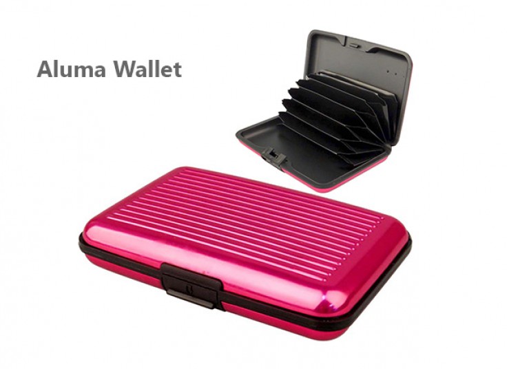 جاکارتی و کیف AlumaWallet