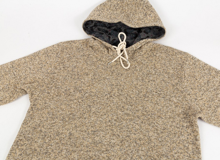 هودی کلاهدار زنانه