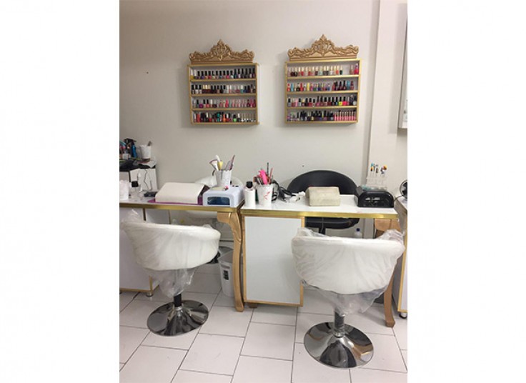 خدمات ناخن در سالن سولی ناز