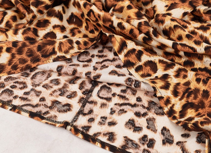 ساحلی زنانه چین دار