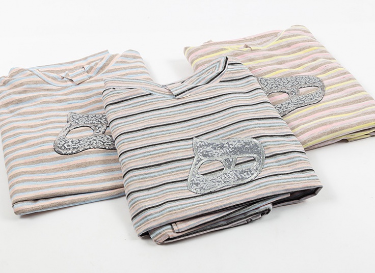 ست بلوز شلوار کلاهدار طرح ه