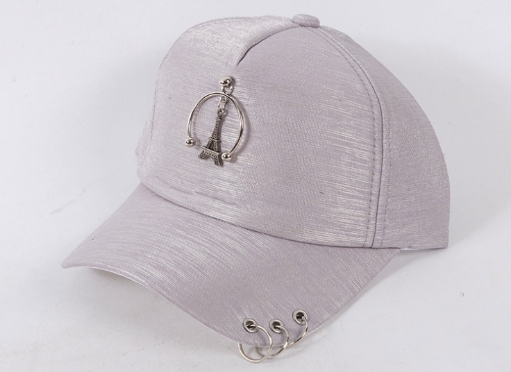 کلاه کپ پیرسینگ دار