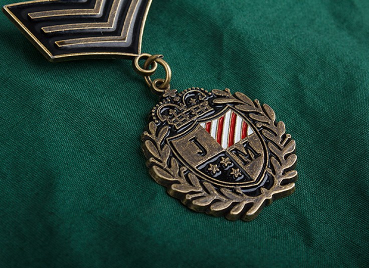 سه مدل گل سینه