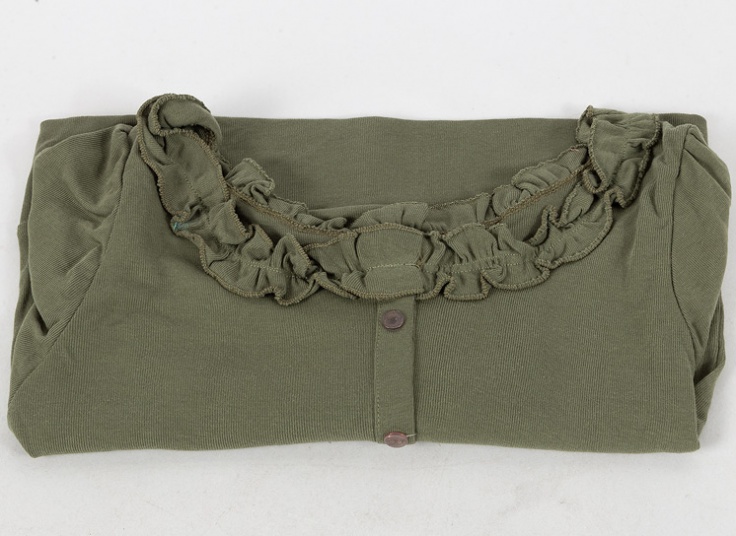 نیم تنه دکمه دار