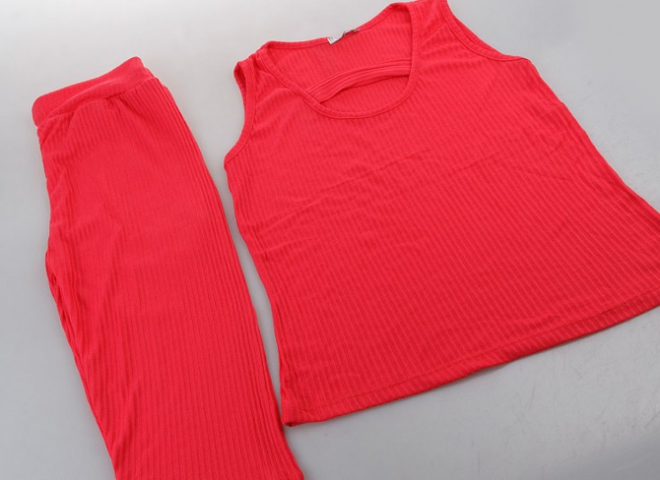 ست تاپ و شلوار برمودا زنانه