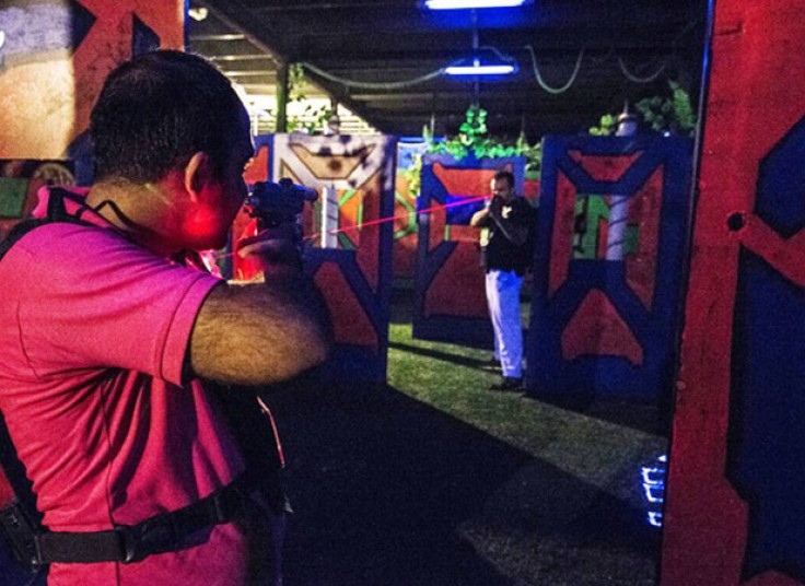 بازی لیزرتگ باشگاه پرواز