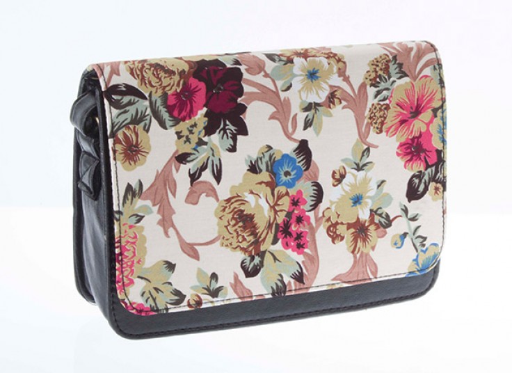 ست کیف و کفش گل‌ دار