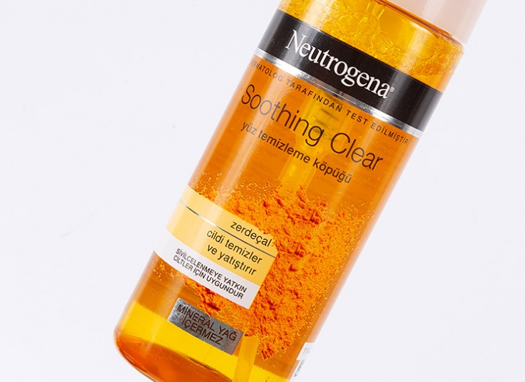 فوم شستشوی صورت Neutrogena