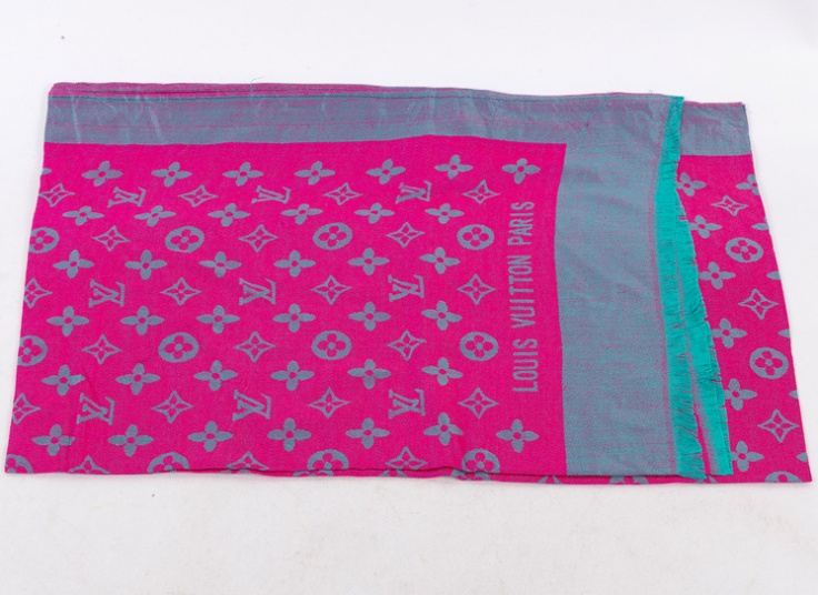 شال زنانه طرح LV