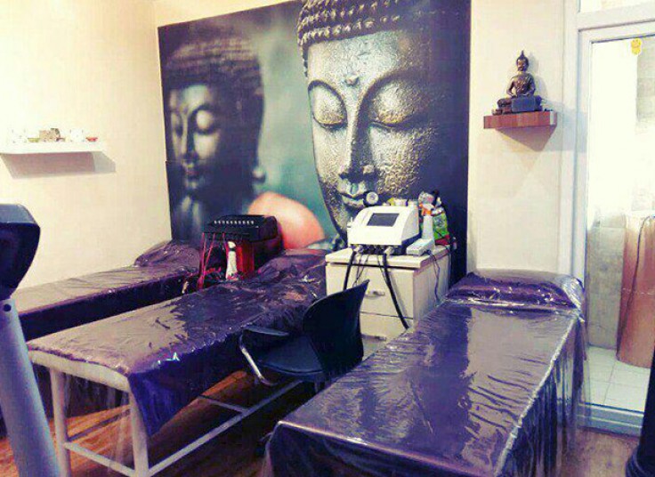 ماساژ صورت سالن مسیحا