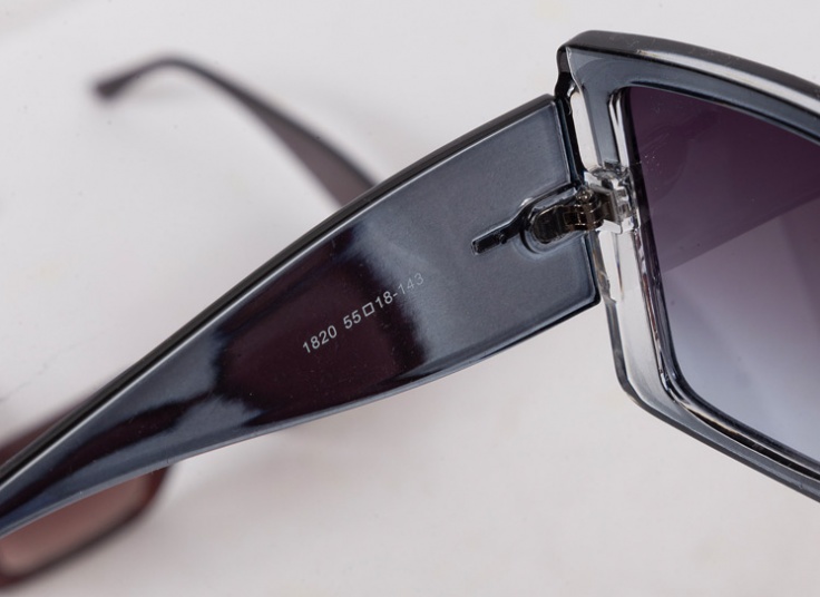 عینک زنانه TOM FORD مدل 1820