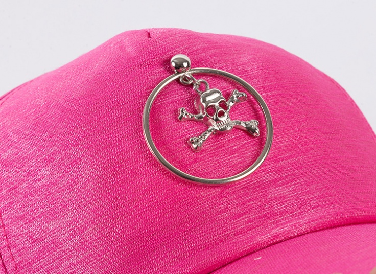 کلاه کپ پیرسینگ دار