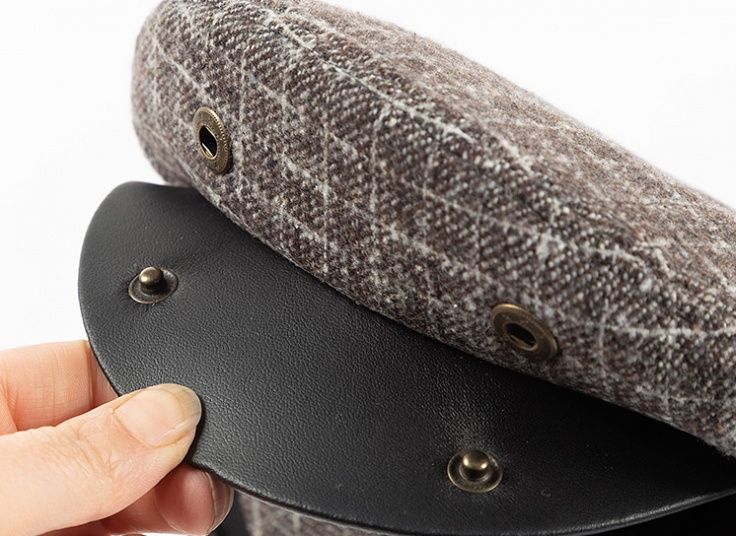 کلاه کپ دکمه دار