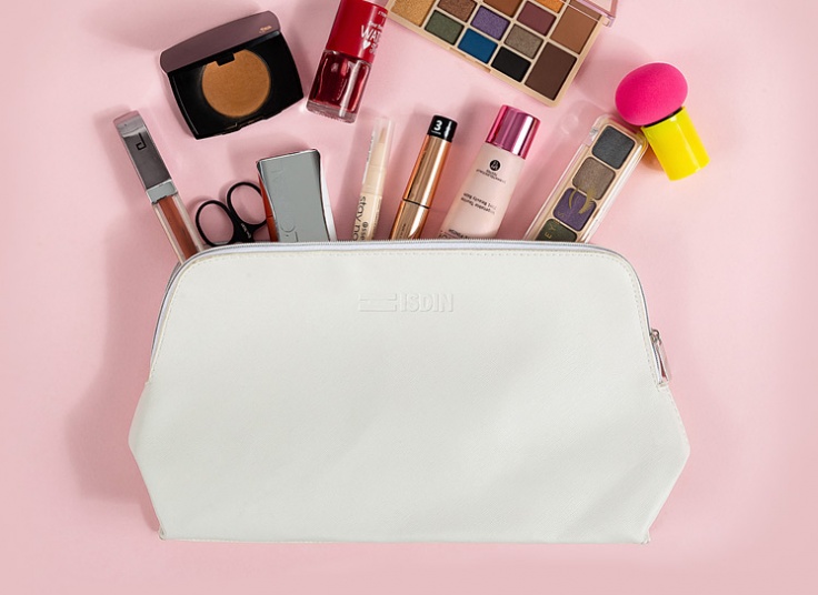 کیف آرایشی ISDIN