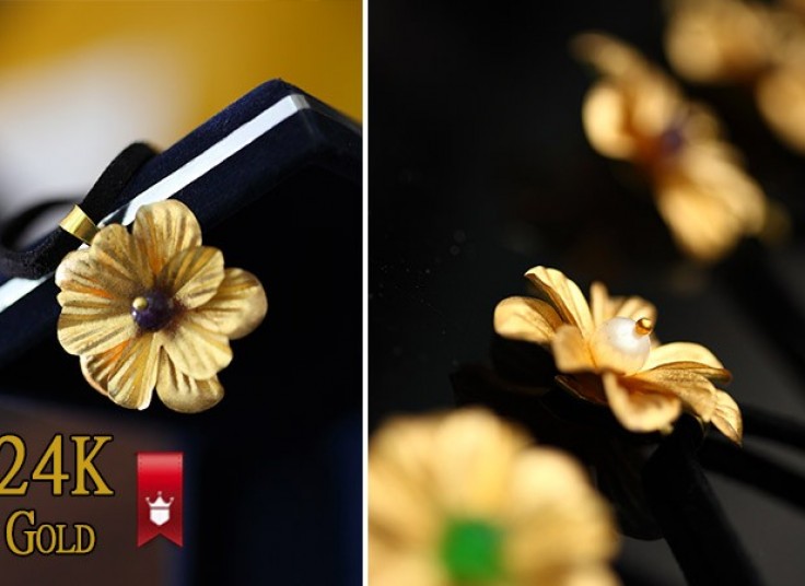 تخفیف ۴۲ درصدی گردنبندهای گل طلا