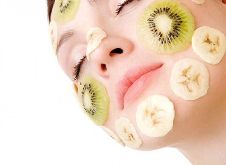 پیلینگ صورت و ویتامین تراپی مو در کلینیک آدینا