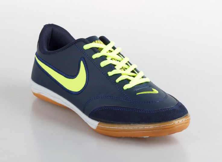 کفش فوتبالی طرح NIKE