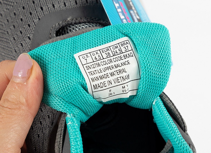 کتانی زنانه Skechers