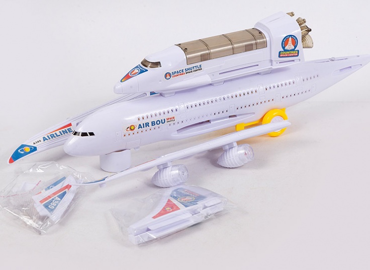 اسباب بازی هواپیمای ایرباس و شاتل