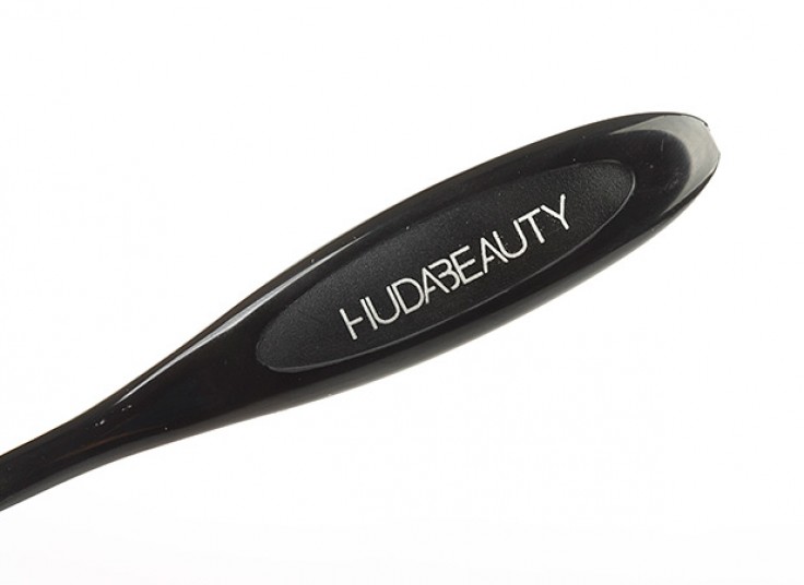 براش حرفه ای Huda Beauty