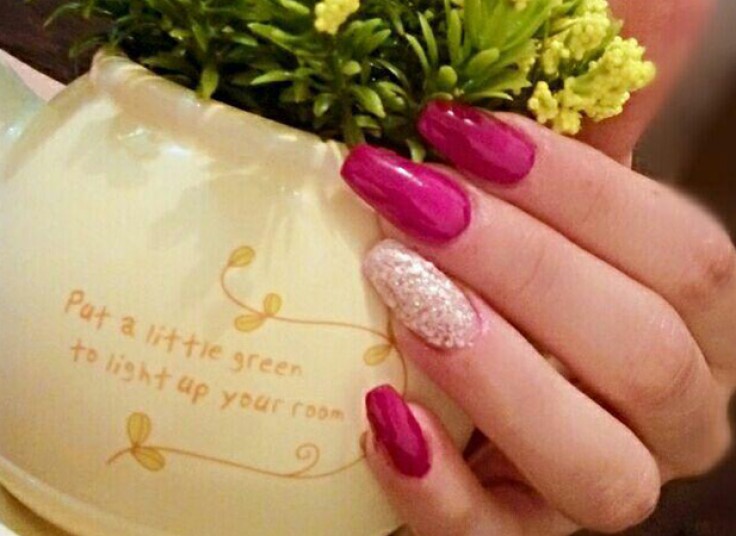 خدمات ناخن سالن چهره نگاران