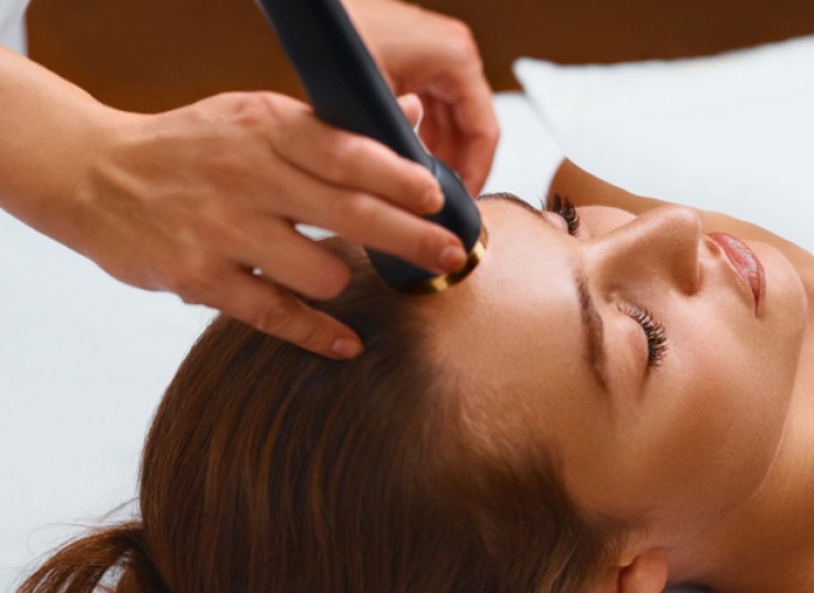 مزوتراپی و میکرونیدلینگ کلینیک ترنم