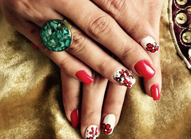 انواع خدمات ناخن در سالن ماهان