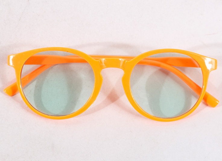 عینک رنگی بچگانه