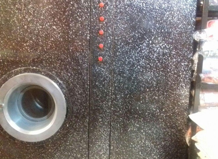 خشکشویی آبنوس