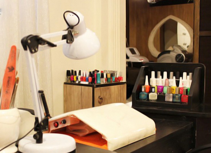 میکروپیگمنتیشن و کاشت مژه یاس سفید