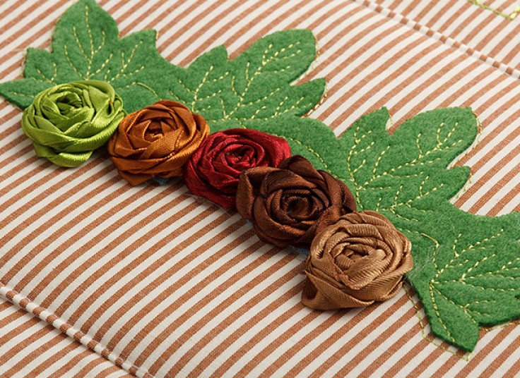 آویز پارچه ای لوازم کودک