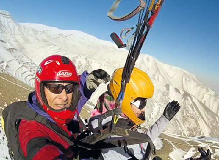 پرواز با پاراگلایدر