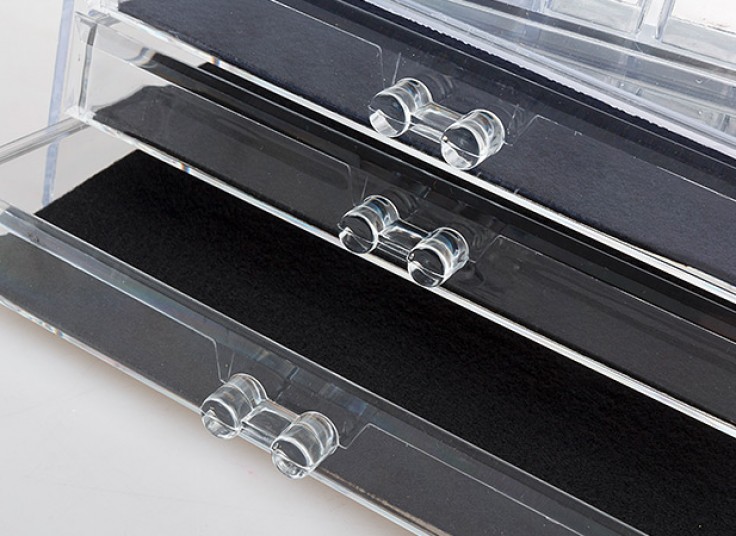 استند لوازم آرایشی