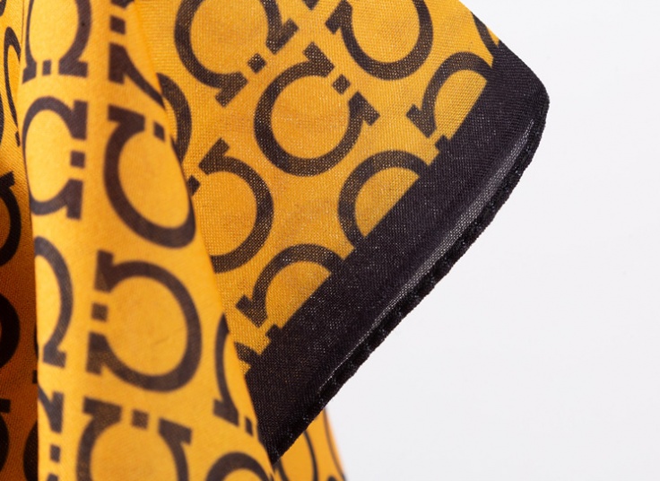 دستمال سر طرحدار