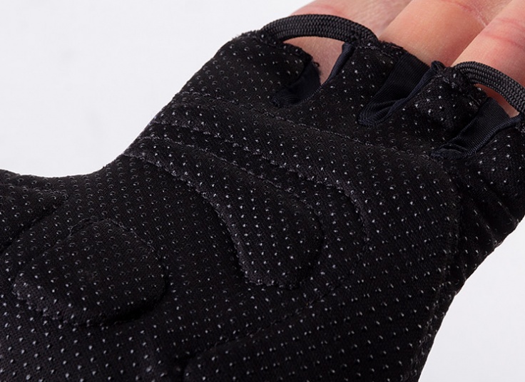 دستکش ورزشی